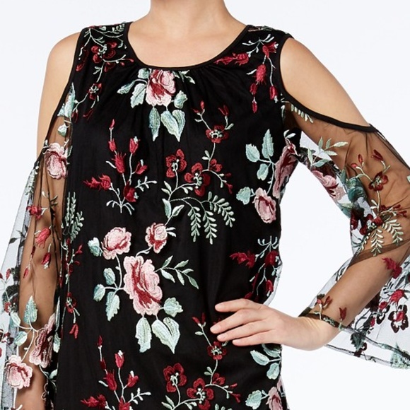 🌻 ECI Embroidered Cold-Shoulder Shift Dress - Picture 3 of 6